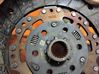 bontott FORD FOCUS III Kuplung Szett (Szerkezet, Tárcsa)