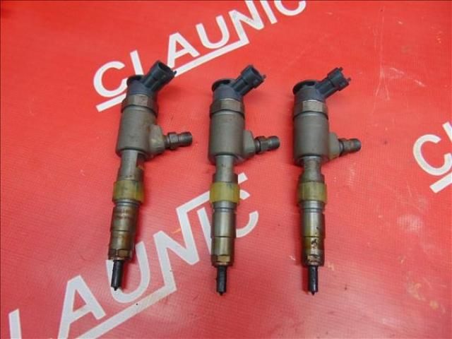 bontott FORD FOCUS III Porlasztó (1 db)