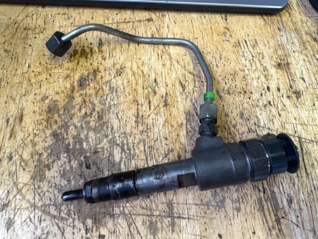 bontott FORD FOCUS III Porlasztó (1 db)