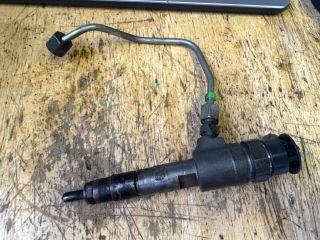 bontott FORD FOCUS III Porlasztó (1 db)