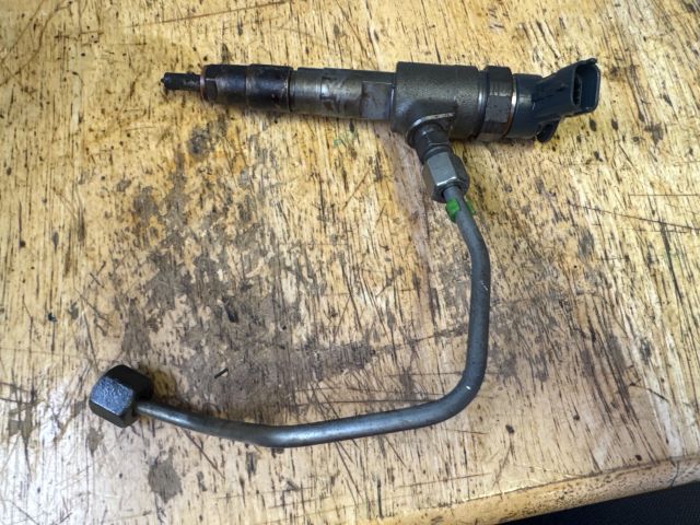 bontott FORD FOCUS III Porlasztó (1 db)