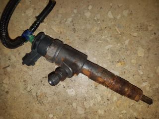 bontott FORD FOCUS III Porlasztó (1 db)