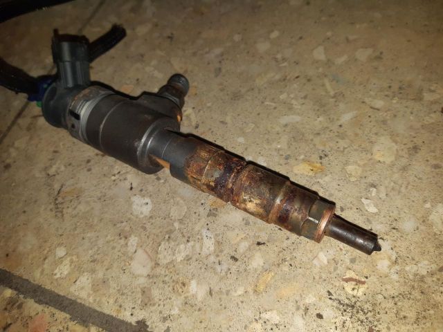 bontott FORD FOCUS III Porlasztó (1 db)