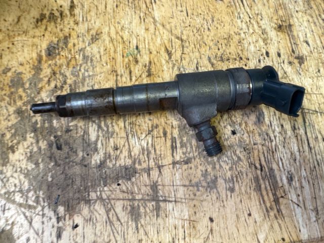 bontott FORD FOCUS III Porlasztó (1 db)