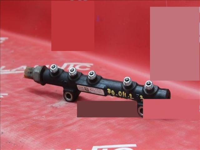 bontott FORD FOCUS III Porlasztó Sor / Híd