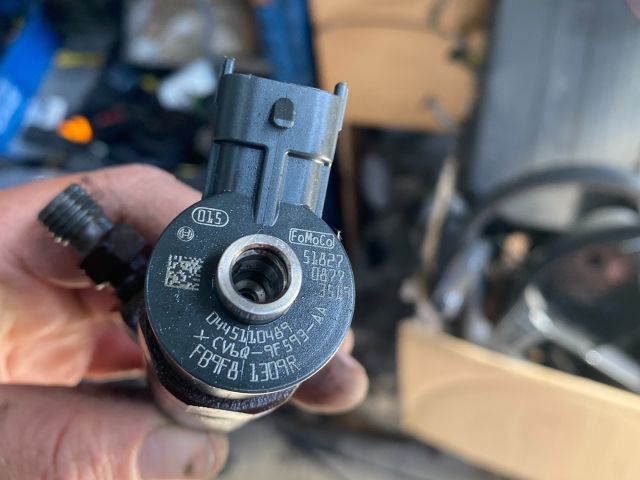 bontott FORD FOCUS III Porlasztó Sor / Híd