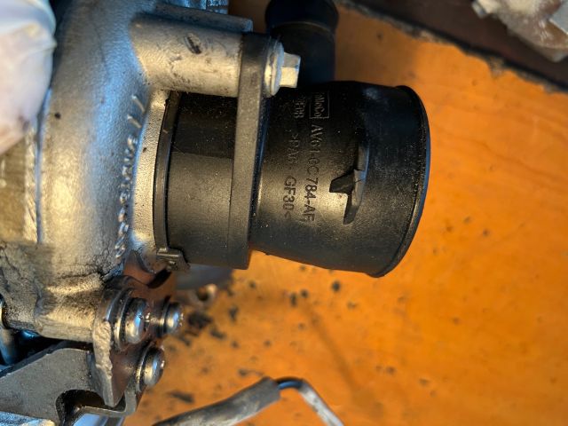 bontott FORD FOCUS III Turbó