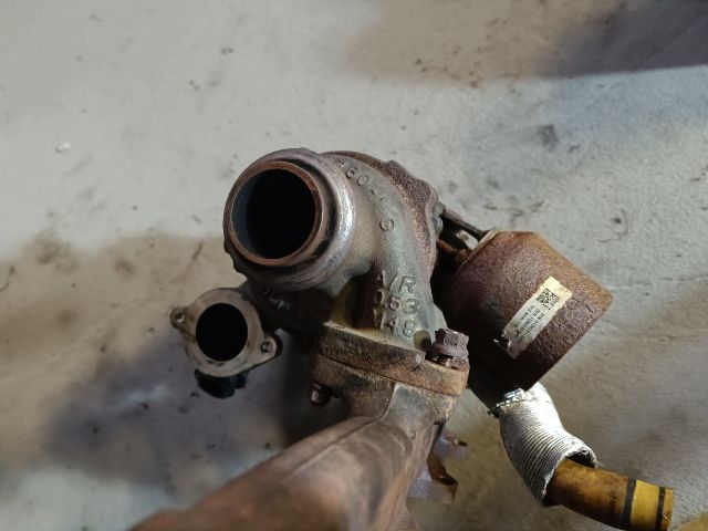 bontott FORD FOCUS III Turbó