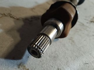 bontott FORD FOCUS III Bal Féltengely