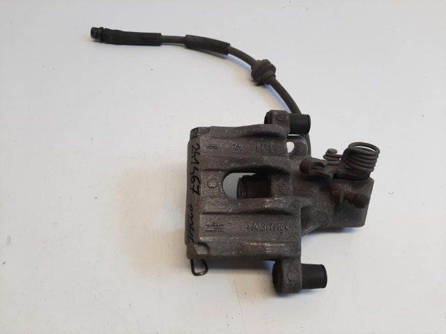 bontott FORD FOCUS III Bal hátsó Féknyereg Munkahengerrel