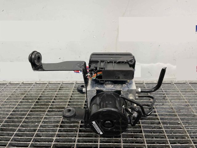 bontott FORD FOCUS III ABS Kocka