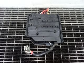 bontott FORD FOCUS III Biztosítéktábla Motortér