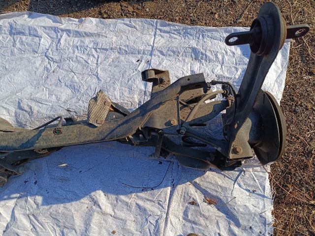 bontott FORD FOCUS III Hátsó Futómű (Részeivel)