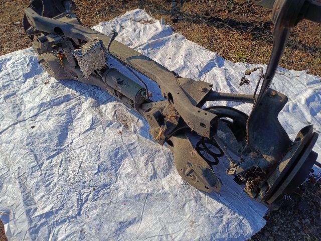 bontott FORD FOCUS III Hátsó Futómű (Részeivel)