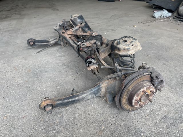 bontott FORD FOCUS III Hátsó Híd (Tárcsafékes)