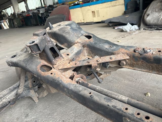 bontott FORD FOCUS III Hátsó Híd (Tárcsafékes)