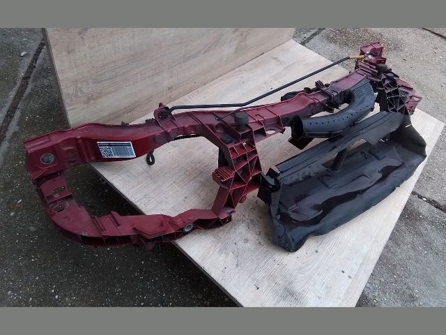 bontott FORD FOCUS III Homlokfal (Üres lemez)