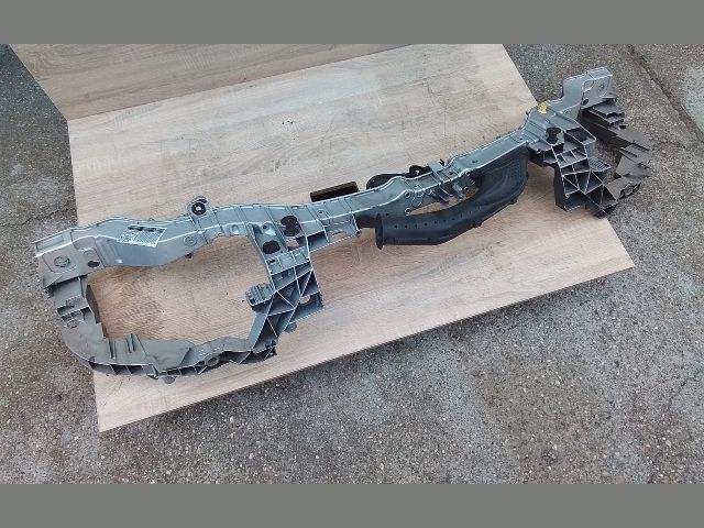 bontott FORD FOCUS III Homlokfal (Üres lemez)