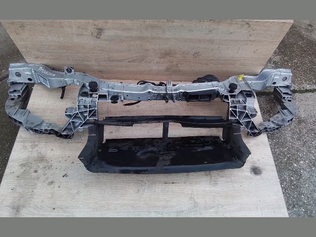 bontott FORD FOCUS III Homlokfal (Üres lemez)