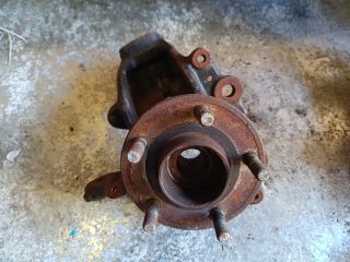 bontott FORD FOCUS III Jobb első Csonkállvány