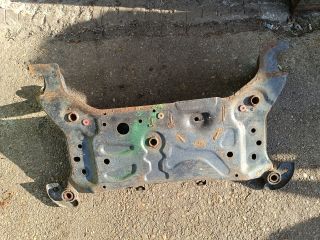 bontott FORD FOCUS III Első Bölcső