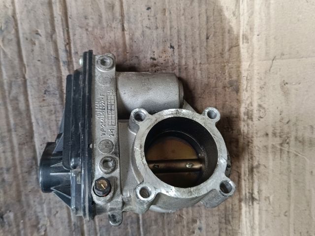 bontott FORD FOCUS III Fojtószelep (Elektromos)