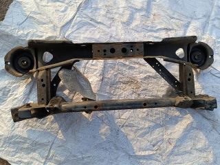 bontott FORD FOCUS III Hátsó Bölcső