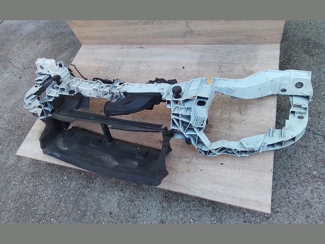 bontott FORD FOCUS III Homlokfal (Üres lemez)