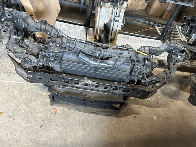 bontott FORD FOCUS III Komplett Homlokfal (Részeivel)