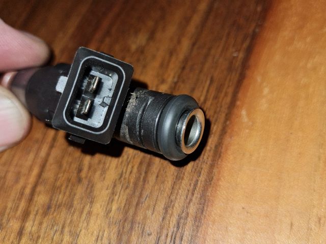 bontott FORD FOCUS III Porlasztó (1 db)