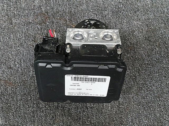 bontott FORD FOCUS III ABS Kocka