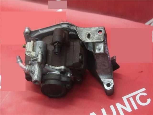 bontott FORD FOCUS III Adagoló