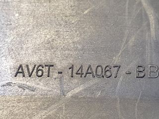 bontott FORD FOCUS III Biztosítéktábla Motortér