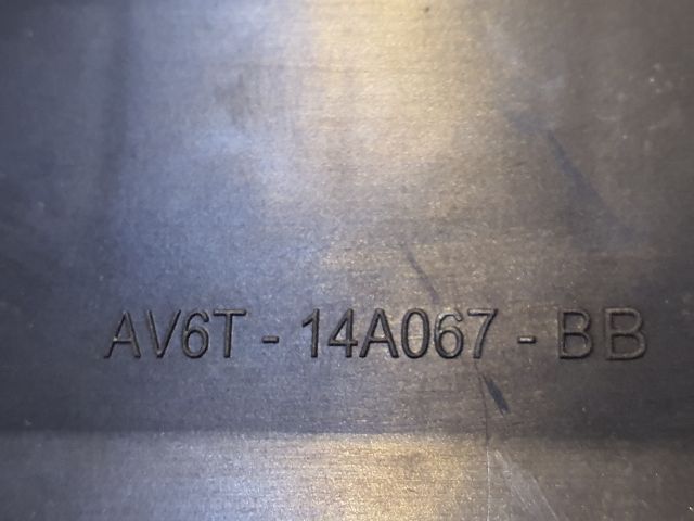 bontott FORD FOCUS III Biztosítéktábla Motortér