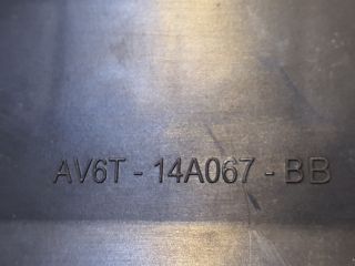 bontott FORD FOCUS III Biztosítéktábla Motortér