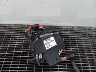 bontott FORD FOCUS III Biztosítéktábla Motortér