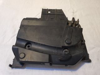 bontott FORD FOCUS III Biztosítéktábla Motortér