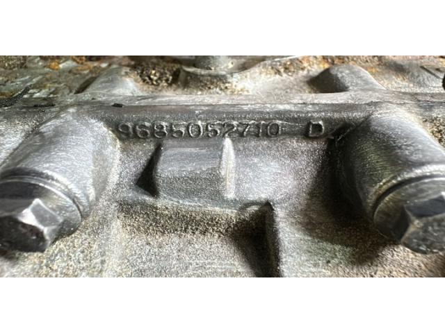 bontott FORD FOCUS III Hengerfej