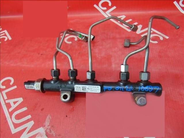 bontott FORD FOCUS III Porlasztó Sor / Híd