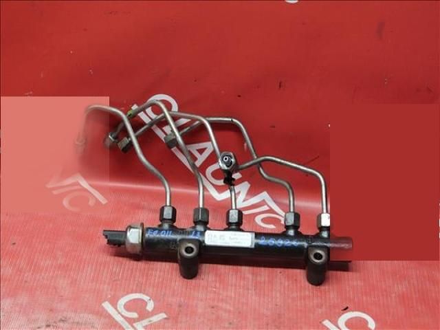 bontott FORD FOCUS III Porlasztó Sor / Híd