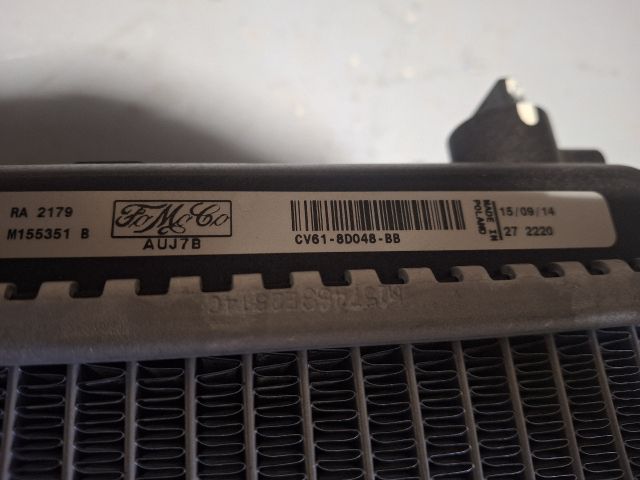 bontott FORD FOCUS III Vízhűtő Radiátor (Klímás)