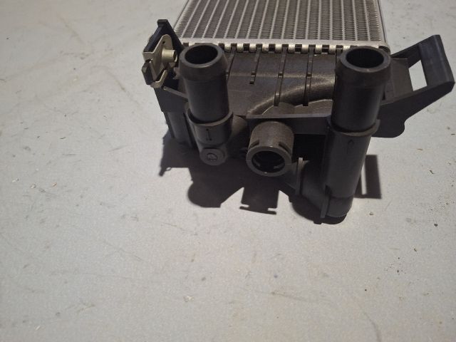 bontott FORD FOCUS III Vízhűtő Radiátor (Klímás)