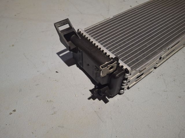 bontott FORD FOCUS III Vízhűtő Radiátor (Klímás)