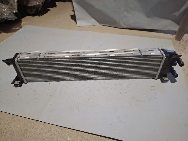 bontott FORD FOCUS III Vízhűtő Radiátor (Klímás)