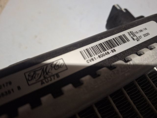 bontott FORD FOCUS III Vízhűtő Radiátor (Klímás)