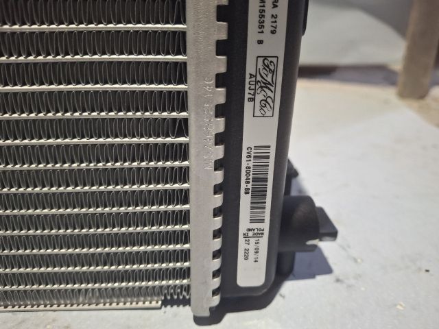 bontott FORD FOCUS III Vízhűtő Radiátor (Klímás)