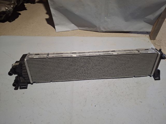 bontott FORD FOCUS III Vízhűtő Radiátor (Klímás)