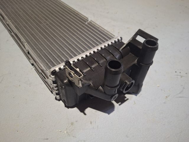 bontott FORD FOCUS III Vízhűtő Radiátor (Klímás)