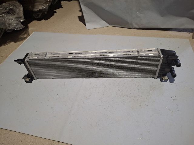 bontott FORD FOCUS III Vízhűtő Radiátor (Klímás)