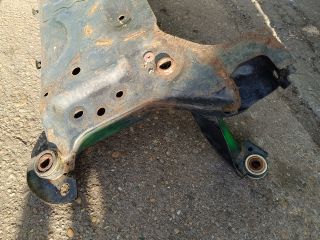 bontott FORD FOCUS III Első Bölcső